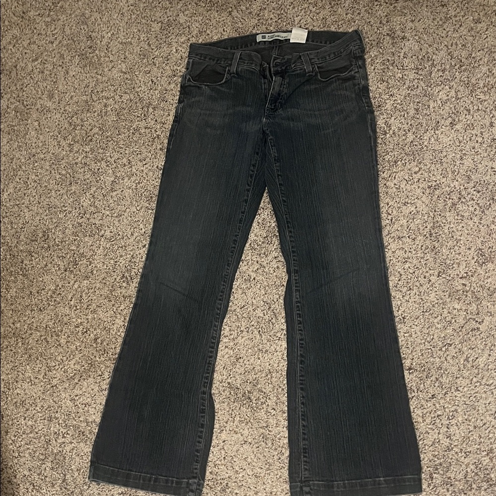GAP Women's long and lean jeans.